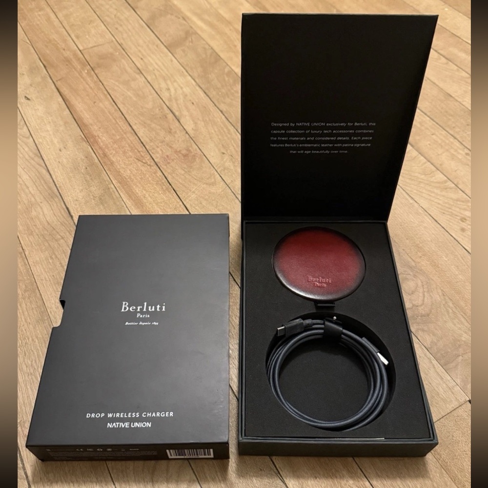 Berluti x Native Union Red Wireless Charger